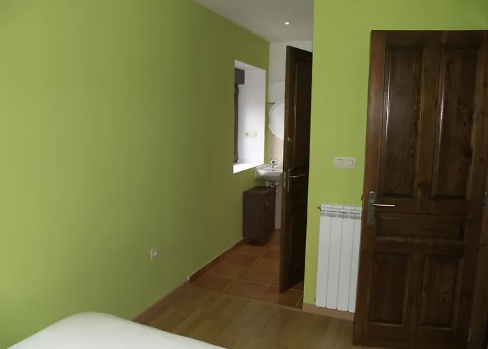 De Yebra Yebra de Basa