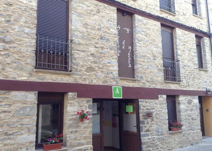 Auberge de jeunesse De Yebra